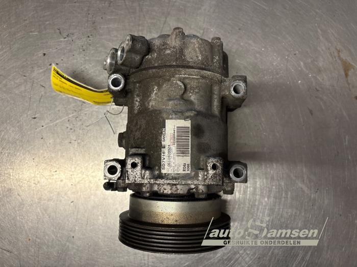 Gebruikte Pomp Airco Dacia Sandero I (BS) 1.6 Prijs € 75,00 Margeregeling aangeboden door Auto Samsen B.V.