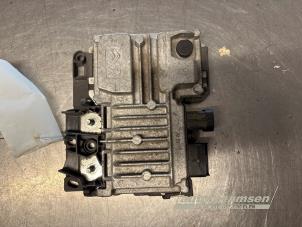 Gebruikte Start/Stop computer Peugeot 208 I (CA/CC/CK/CL) 1.6 Blue HDi 100 Prijs € 60,00 Margeregeling aangeboden door Auto Samsen B.V.