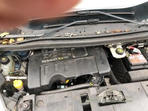 Gebruikte Radiateur Renault Grand Scénic III (JZ) 1.4 16V TCe 130 Prijs € 50,00 Margeregeling aangeboden door Auto Samsen B.V.