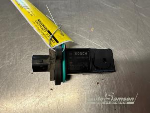 Gebruikte Luchthoeveelheidsmeter Opel Adam 1.4 16V Prijs € 25,00 Margeregeling aangeboden door Auto Samsen B.V.