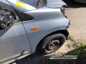 Gebruikte Scherm rechts-voor Daihatsu Cuore (L251/271/276) 1.0 12V DVVT Prijs € 50,00 Margeregeling aangeboden door Auto Samsen B.V.