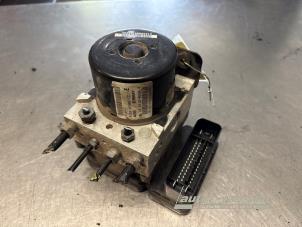 Gebruikte ABS Pomp Ford Fiesta 6 (JA8) 1.4 16V Prijs € 150,00 Margeregeling aangeboden door Auto Samsen B.V.