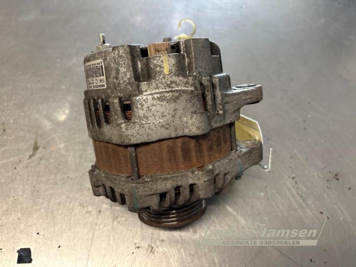 Gebruikte Dynamo Honda Jazz (GE6/GE8/GG/GP) 1.4 VTEC 16V Prijs € 40,00 Margeregeling aangeboden door Auto Samsen B.V.