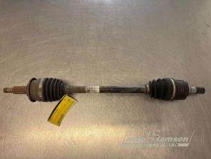 Gebruikte Aandrijfas links-voor Suzuki Swift (ZA/ZC/ZD1/2/3/9) 1.3 VVT 16V Prijs € 50,00 Margeregeling aangeboden door Auto Samsen B.V.