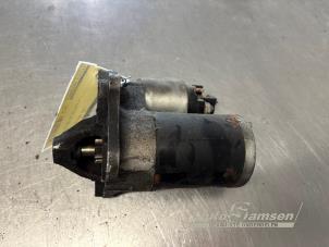 Gebruikte Startmotor Renault Clio III (BR/CR) 1.4 16V Prijs € 40,00 Margeregeling aangeboden door Auto Samsen B.V.