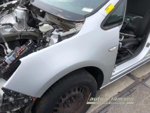 Gebruikte Scherm links-voor Opel Astra J Sports Tourer (PD8/PE8/PF8) 1.4 16V ecoFLEX Prijs € 75,00 Margeregeling aangeboden door Auto Samsen B.V.