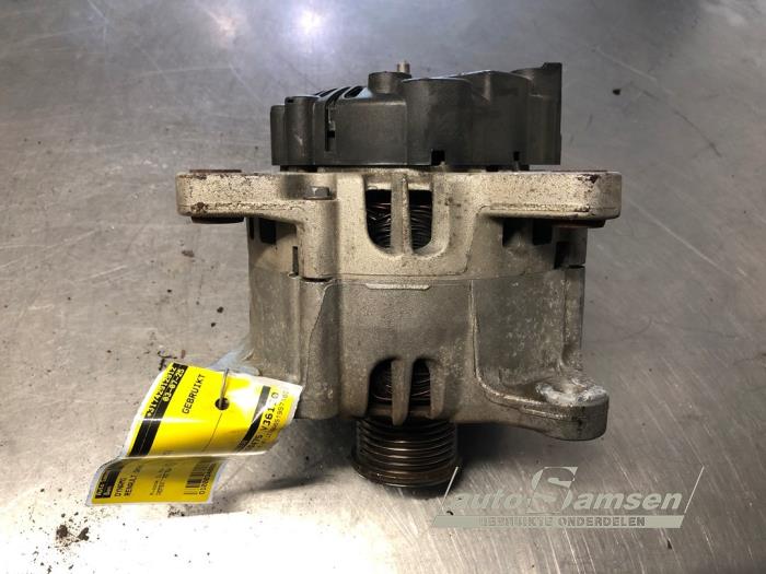 Gebruikte Dynamo Renault Grand Scénic III (JZ) 1.2 16V TCe 130 Prijs € 85,00 Margeregeling aangeboden door Auto Samsen B.V.
