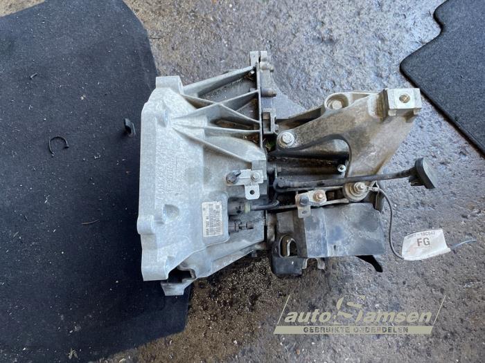 Gebruikte Versnellingsbak Ford C-Max (DM2) 1.8 16V Prijs € 400,00 Margeregeling aangeboden door Auto Samsen B.V.