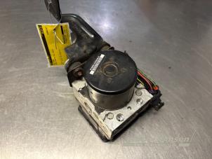 Gebruikte ABS Pomp Ford Fiesta 6 (JA8) 1.25 16V Prijs € 100,00 Margeregeling aangeboden door Auto Samsen B.V.