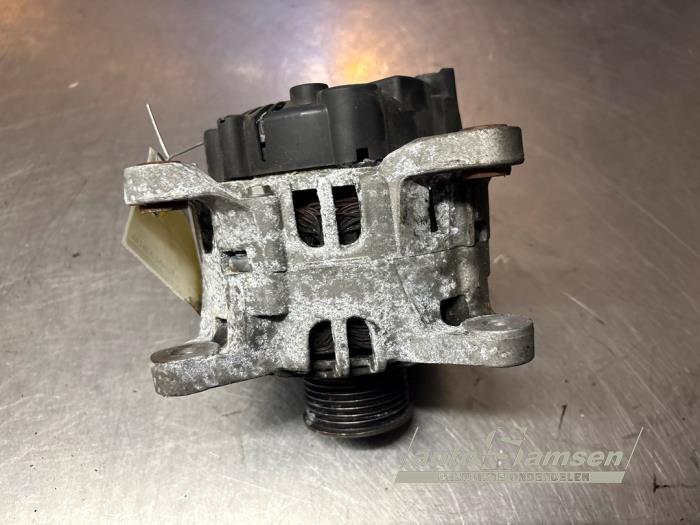 Gebruikte Alternator Renault Twingo II (CN) 1.2 16V Prijs € 40,00 Margeregeling aangeboden door Auto Samsen B.V.
