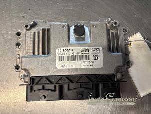 Gebruikte Computer Motormanagement Renault Twingo III (AH) 1.0 SCe 70 12V Prijs € 125,00 Margeregeling aangeboden door Auto Samsen B.V.