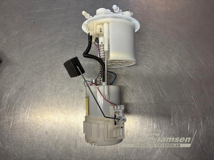 Gebruikte Tank element Pomp Peugeot 108 1.0 12V VVT-i Prijs € 75,00 Margeregeling aangeboden door Auto Samsen B.V.