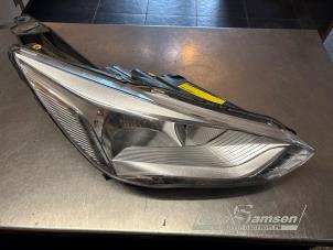 Gebruikte Koplamp rechts Ford Grand C-Max (DXA) 1.0 Ti-VCT EcoBoost 12V 125 Prijs € 250,00 Margeregeling aangeboden door Auto Samsen B.V.