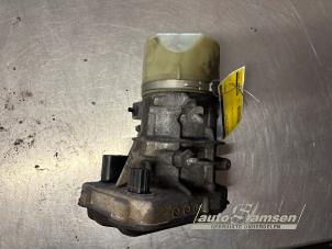 Gebruikte Servopomp Volvo V60 I (FW/GW) 2.4 D6 20V Plug-in Hybrid AWD Prijs € 75,00 Margeregeling aangeboden door Auto Samsen B.V.