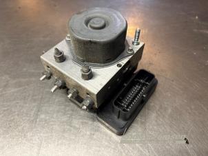 Gebruikte ABS Pomp Renault Captur (2R) 0.9 Energy TCE 12V Prijs € 75,00 Margeregeling aangeboden door Auto Samsen B.V.