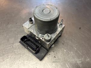 Gebruikte ABS Pomp Peugeot 308 SW (4E/H) 1.6 VTI 16V Prijs € 75,00 Margeregeling aangeboden door Auto Samsen B.V.