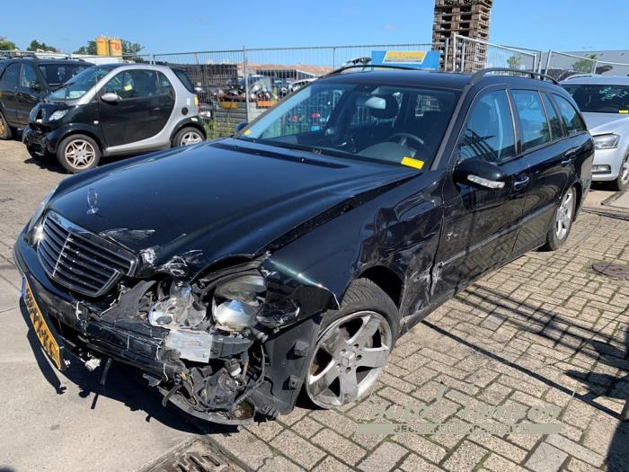 Gebruikte Tussenas Mercedes E Combi (S211) 3.2 E-320 CDI 24V Prijs € 125,00 Margeregeling aangeboden door Auto Samsen B.V.
