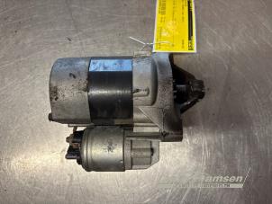 Gebruikte Startmotor Renault Twingo II (CN) 1.2 16V Prijs € 40,00 Margeregeling aangeboden door Auto Samsen B.V.