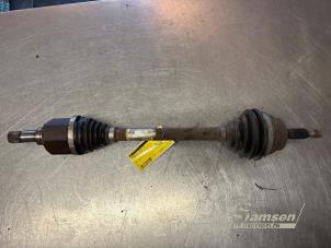 Gebruikte Homokineetas links-voor Citroen C4 Cactus (0B/0P) 1.2 PureTech 110 12V Prijs € 50,00 Margeregeling aangeboden door Auto Samsen B.V.