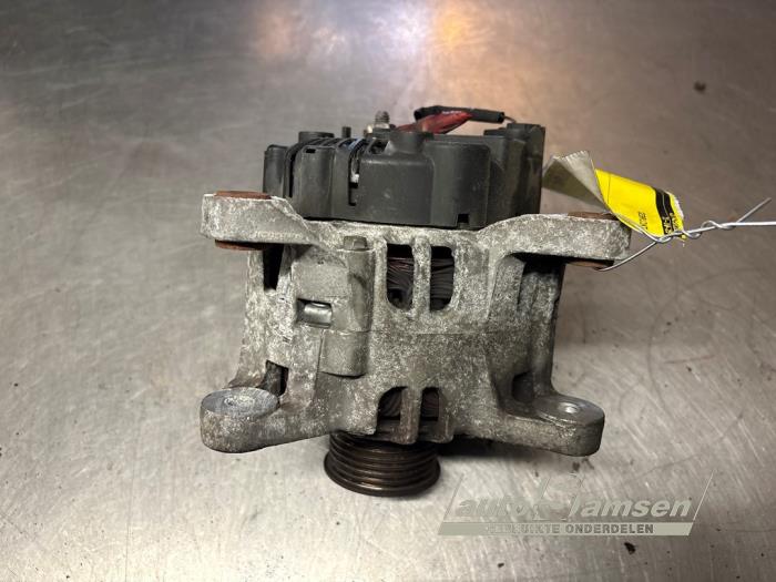 Gebruikte Dynamo Renault Clio III (BR/CR) 1.2 16V Tce Prijs € 45,00 Margeregeling aangeboden door Auto Samsen B.V.