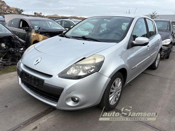 Gebruikte Katalysator Renault Clio III (BR/CR) 1.2 16V Tce Prijs € 250,00 Margeregeling aangeboden door Auto Samsen B.V.