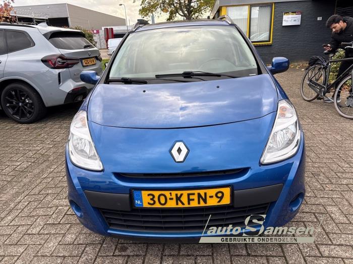Gebruikte Radiateur Renault Clio III Estate/Grandtour (KR) 1.2 16V TCE 100 Prijs € 45,00 Margeregeling aangeboden door Auto Samsen B.V.