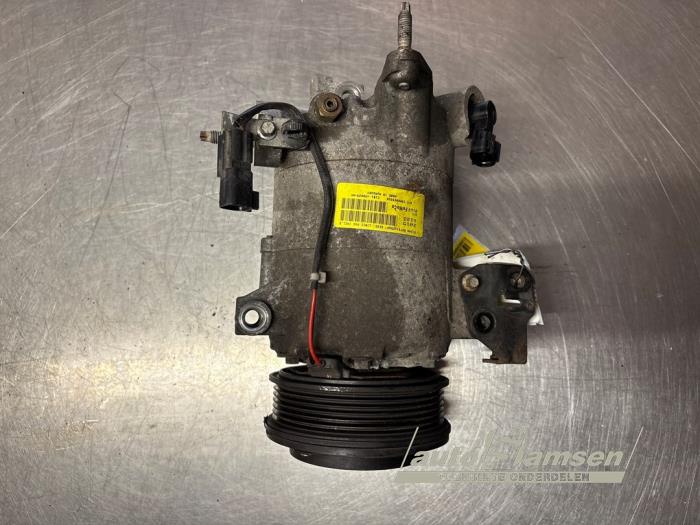 Gebruikte Aircopomp Ford Fiesta 6 (JA8) 1.0 Ti-VCT 12V 65 Prijs € 75,00 Margeregeling aangeboden door Auto Samsen B.V.