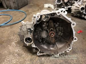 Gebruikte Versnellingsbak Volkswagen Up! (121) 1.0 12V 60 Prijs € 400,00 Margeregeling aangeboden door Auto Samsen B.V.