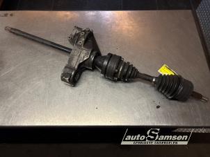 Gebruikte Cardanas rechts-voor (VWA) Mercedes Vito (638.1/2) 2.2 CDI 110 16V Prijs € 50,00 Margeregeling aangeboden door Auto Samsen B.V.