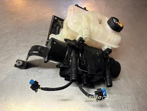 Gebruikte Waterpomp Hyundai Inster 49 kWh Prijs € 250,00 Margeregeling aangeboden door Auto Samsen B.V.