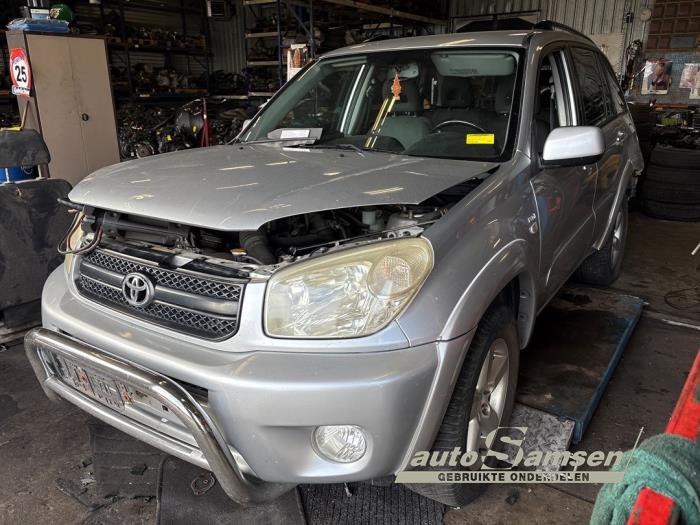 Gebruikte Tank element Pomp Toyota RAV4 (A2) 2.0 16V VVT-i 4x4 Prijs € 65,00 Margeregeling aangeboden door Auto Samsen B.V.