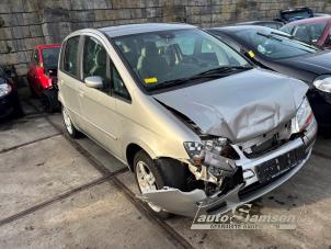 Gebruikte Dynamo Fiat Idea (350AX) 1.4 16V Prijs € 45,00 Margeregeling aangeboden door Auto Samsen B.V.