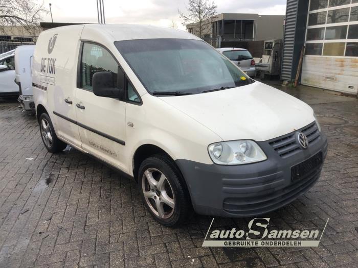 Gebruikte Radiateur Volkswagen Caddy III (2KA,2KH,2CA,2CH) 2.0 SDI Prijs € 40,00 Margeregeling aangeboden door Auto Samsen B.V.