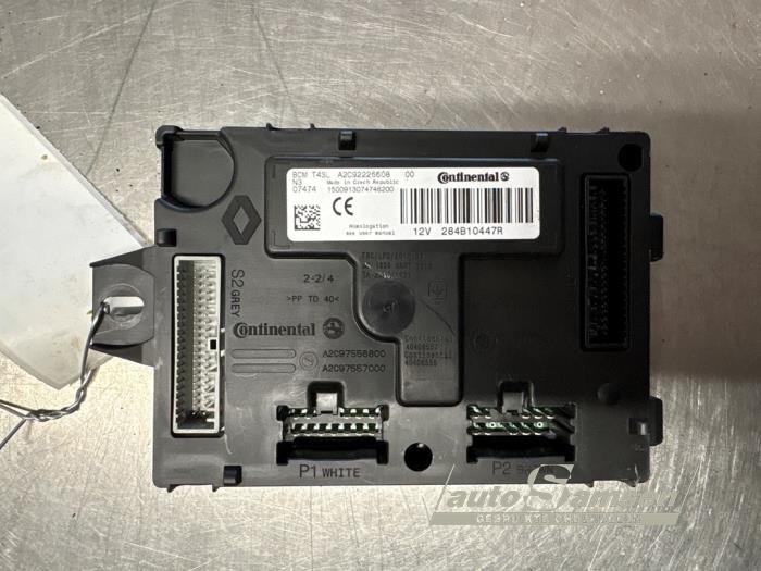Gebruikte Module Bodycontrol Renault Clio IV Estate/Grandtour (7R) 1.2 TCE 16V GT EDC Prijs € 40,00 Margeregeling aangeboden door Auto Samsen B.V.