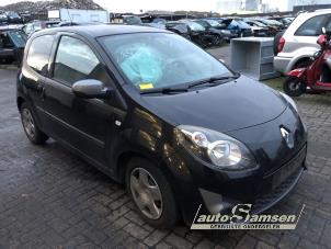 Gebruikte Dynamo Renault Twingo II (CN) 1.2 16V Prijs € 40,00 Margeregeling aangeboden door Auto Samsen B.V.
