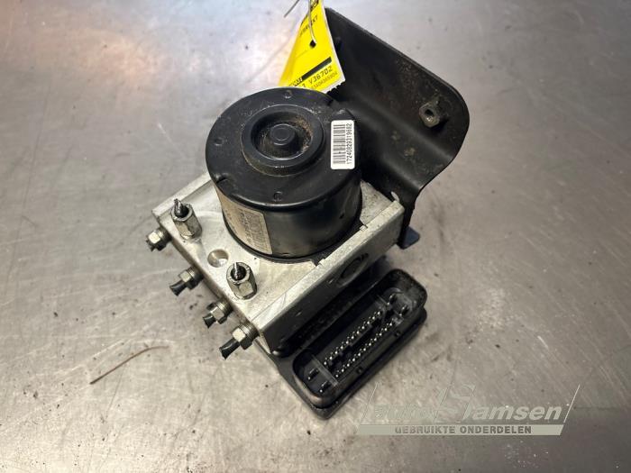 Gebruikte ABS Pomp Toyota Yaris II (P9) 1.3 16V VVT-i Prijs € 75,00 Margeregeling aangeboden door Auto Samsen B.V.