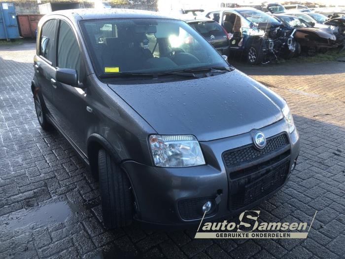 Gebruikte Tank element Pomp Fiat Panda (169) 1.4 16V Prijs € 50,00 Margeregeling aangeboden door Auto Samsen B.V.