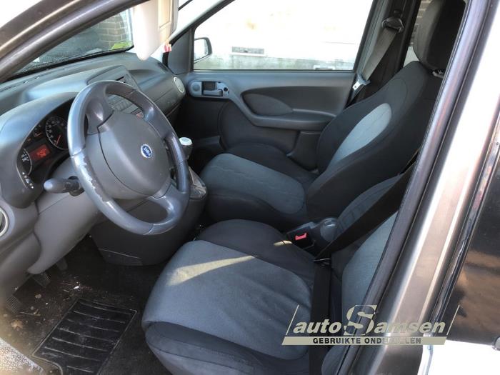 Gebruikte Module Bodycontrol Fiat Panda (169) 1.4 16V Prijs € 100,00 Margeregeling aangeboden door Auto Samsen B.V.