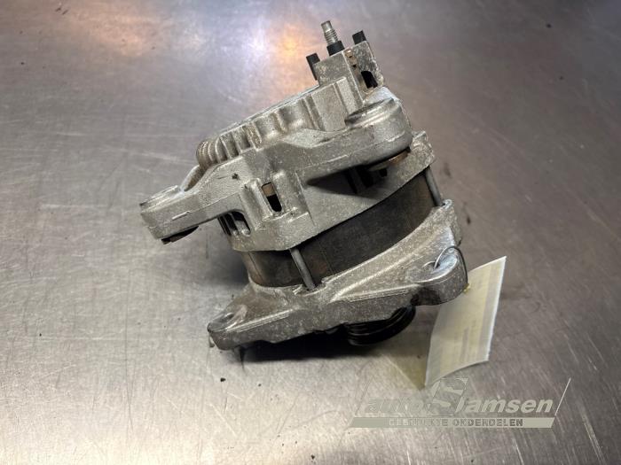 Gebruikte Dynamo Renault Scénic III (JZ) 1.4 16V TCe 130 Prijs € 50,00 Margeregeling aangeboden door Auto Samsen B.V.