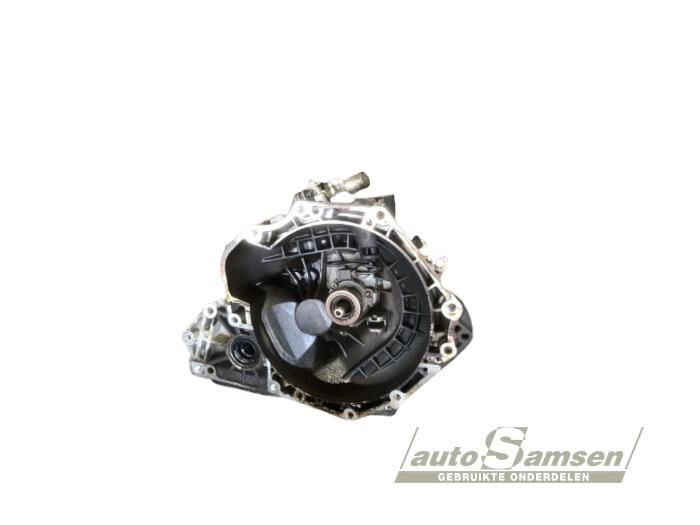 Gebruikte Versnellingsbak Opel Meriva (B) 1.4 Turbo 16V ecoFLEX Prijs € 500,00 Margeregeling aangeboden door Auto Samsen B.V.