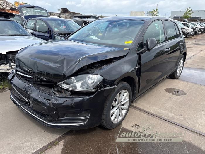 Gebruikte Motor Volkswagen Golf VII (AUA) 1.6 TDI BlueMotion 16V Prijs € 2.250,00 Margeregeling aangeboden door Auto Samsen B.V.