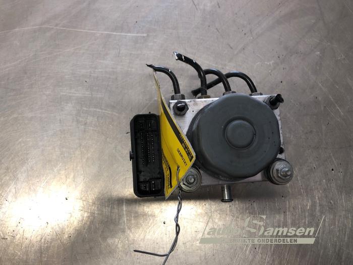 Gebruikte ABS Pomp Fiat Panda (312) 0.9 TwinAir 65 Prijs € 75,00 Margeregeling aangeboden door Auto Samsen B.V.