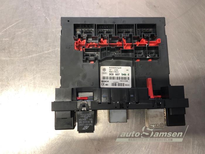 Gebruikte BCM Volkswagen Jetta III (1K2) 2.0 16V FSI Prijs € 40,00 Margeregeling aangeboden door Auto Samsen B.V.