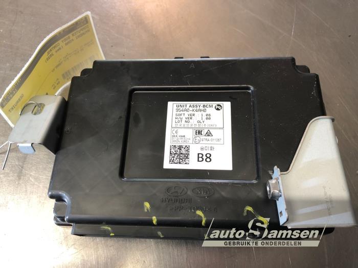 Gebruikte Module Bodycontrol Hyundai Kona (OS) 64 kWh Prijs € 50,00 Margeregeling aangeboden door Auto Samsen B.V.