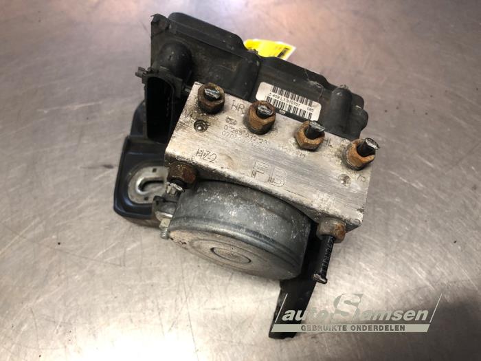 Gebruikte ABS Pomp Opel Corsa D 1.2 16V Prijs € 100,00 Margeregeling aangeboden door Auto Samsen B.V.