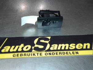 Gebruikte Schakelaar Licht Ford Mondeo III Wagon 1.8 16V Prijs € 40,00 Margeregeling aangeboden door Auto Samsen B.V.