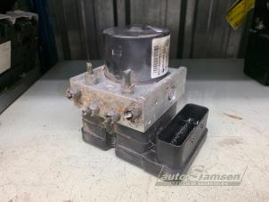 Gebruikte ABS Pomp Renault Twingo II (CN) 1.2 16V LEV Prijs € 75,00 Margeregeling aangeboden door Auto Samsen B.V.