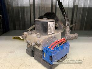 Gebruikte ABS Pomp Renault Twingo II (CN) 1.2 16V Prijs € 75,00 Margeregeling aangeboden door Auto Samsen B.V.