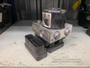 Gebruikte ABS Pomp Renault Twingo (C06) 1.2 Prijs € 50,00 Margeregeling aangeboden door Auto Samsen B.V.