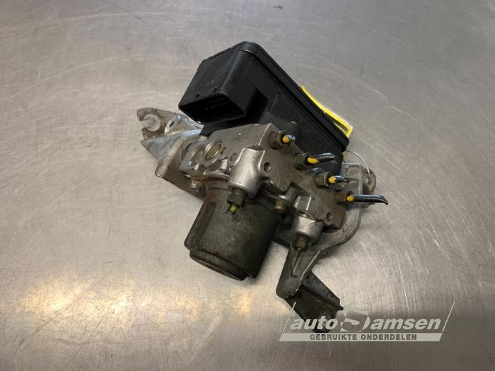 Gebruikte ABS Pomp Honda Accord (CL/CN) 2.0 i-VTEC 16V Prijs € 100,00 Margeregeling aangeboden door Auto Samsen B.V.